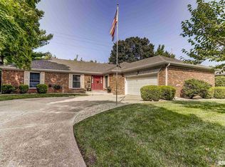 137 Seminole Dr, Springfield, IL 62704