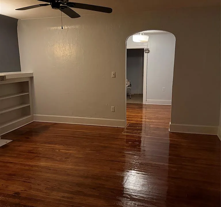 1537 NW 45th St