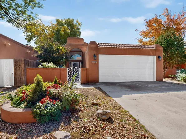 3116 Calle De Alamo NW, Albuquerque, NM 87104