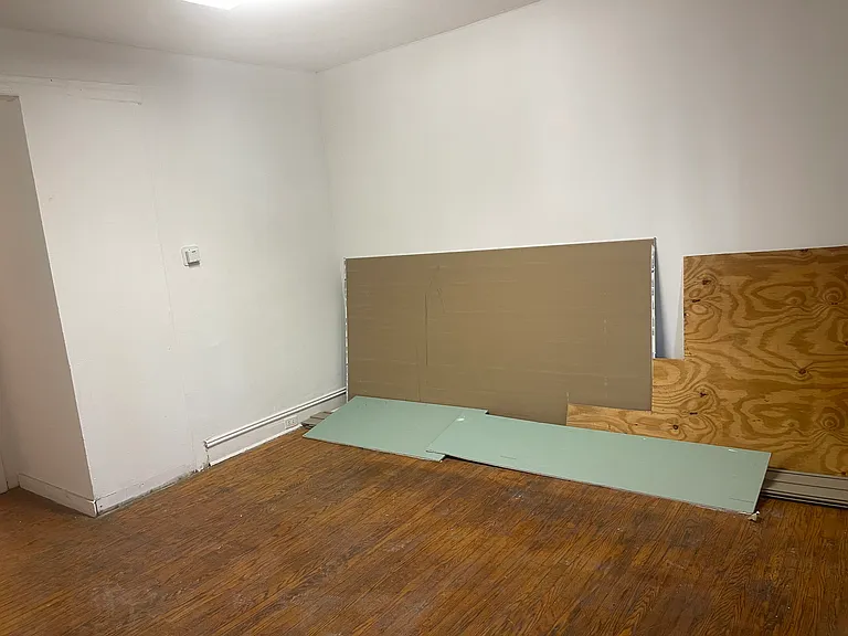 5842 Norfolk St — Photo 3
