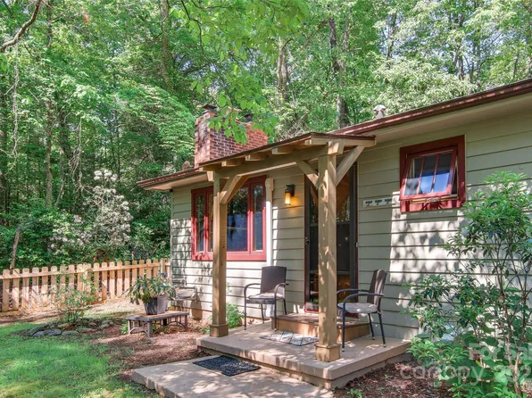 115 Walker St, Black Mountain, NC 28711