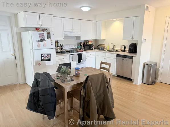 11 Kent Ct, Somerville, MA