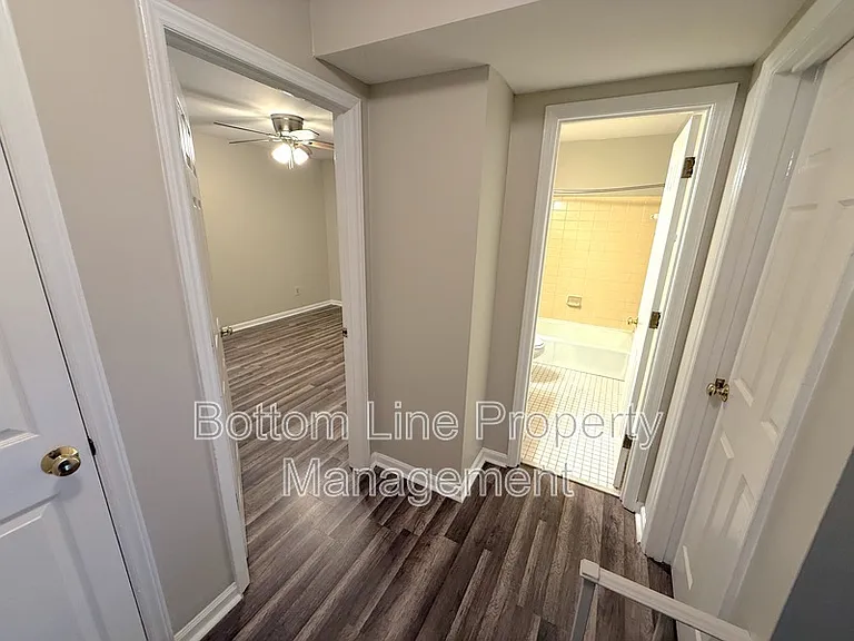 2336 Kenmore Ave #H — Photo 8