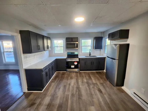 48 Coral St APT 1, Worcester, MA 01604