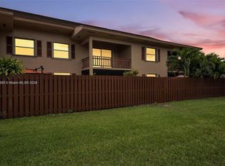 11225 SW 88th St #102D, Miami, FL 33173
