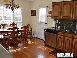 4th image of 52 Roosevelt Dr