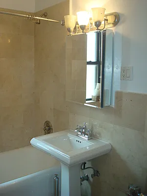 Rented by Metropolitan Equities | media 18