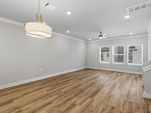 5th image of 3325 Norris St