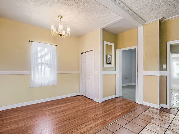 4th image of 14322 S Blaine Ave
