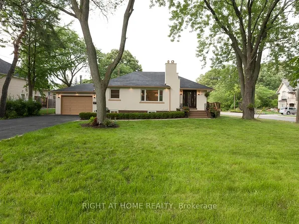 1627 Glenburnie Rd, Mississauga, ON L5G 3E4