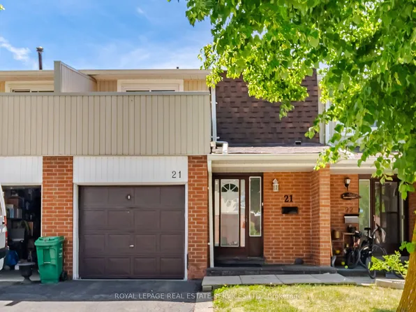 345 Meadows Blvd #21, Mississauga, ON L4Z 1G5