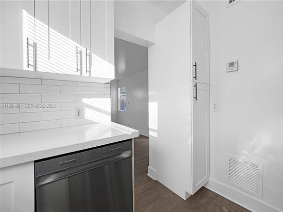 3rd image of 1505 Monroe St