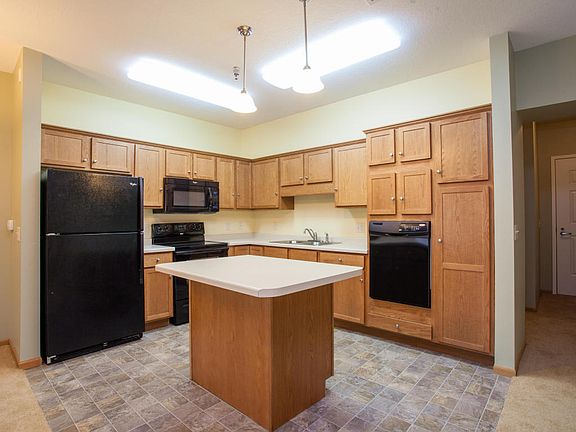 4th image of 515 Jefferson St APT 203