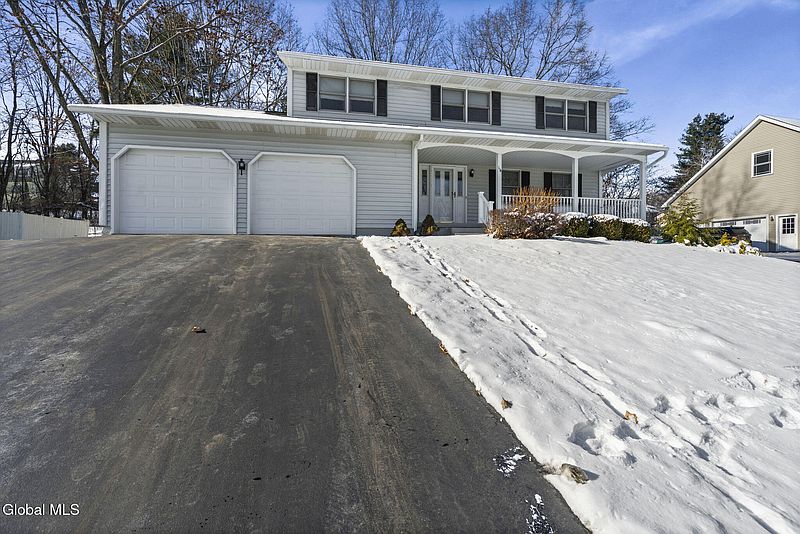 2nd image of 14 Redwood Drive