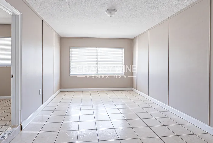 6433 Sardina Blvd — Photo 9