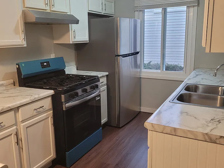 10750 Rockford Rd #103 — Photo 2