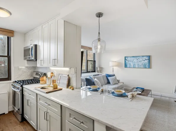 61 Jane Street image 7 of 15