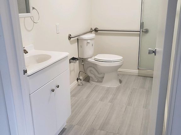 3rd image of 531 Prescott St APT 17A