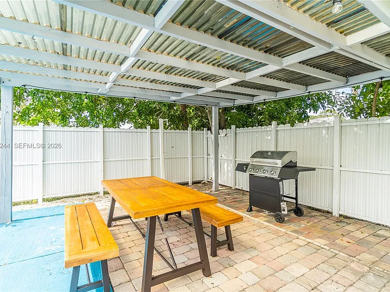 6661 Greene St — Photo 13