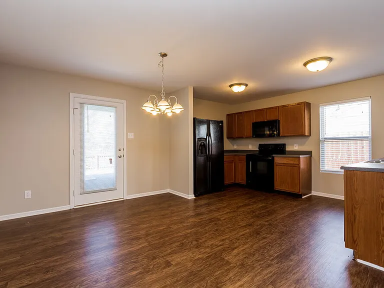 10714 Gathering Dr — Photo 6