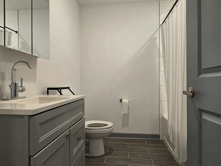 417 W Berks St #2 — Photo 13
