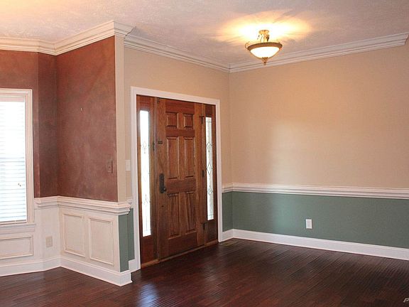  Foyer and moldings