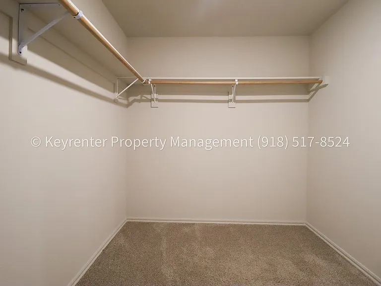 1308 Sunstone St — Photo 40