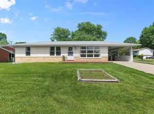 1161 Landgraf Dr, Cape Girardeau, MO 63701