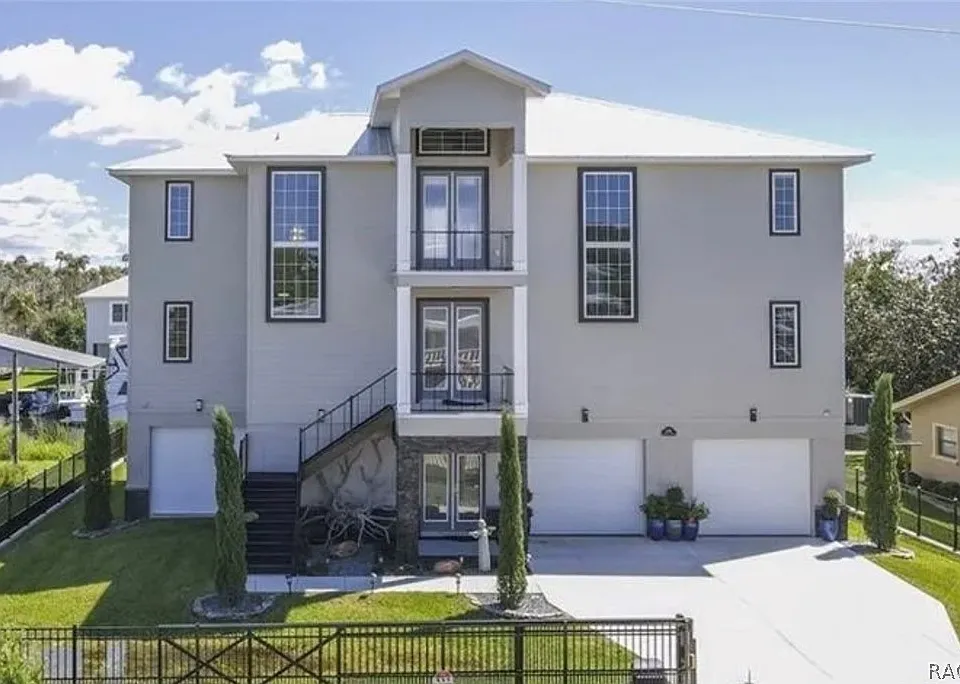 1345 NW 20th Ave