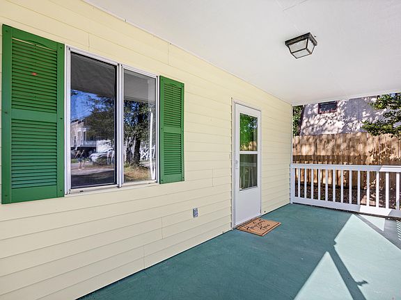 5th image of 617 Surfside Dr