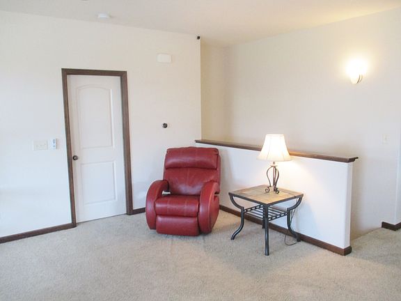 5th image of 1216 Amelia Dr