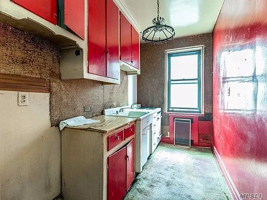 Sold by Douglas Elliman | media 20