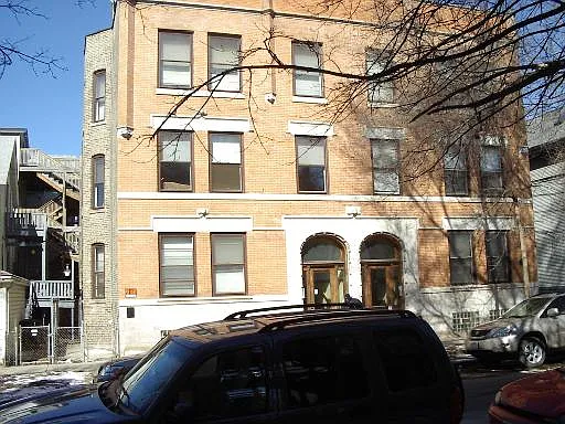 1358 W Barry Ave #1 — Photo 17