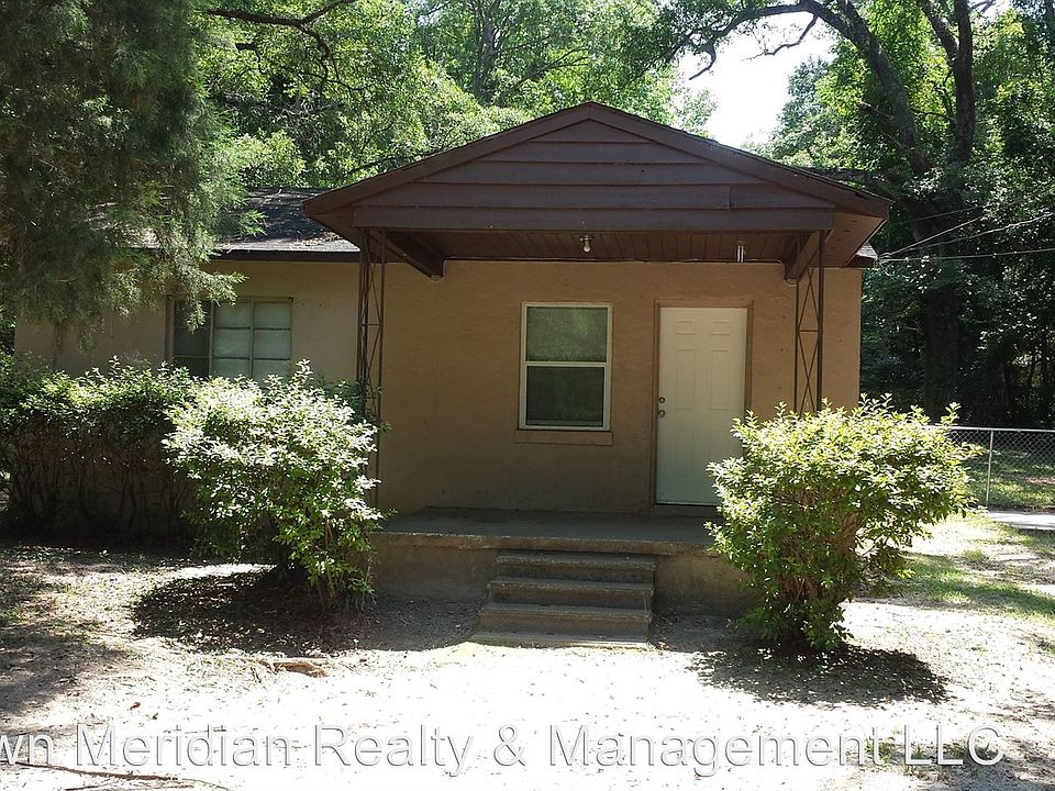 1st image of 3849 Roberts Ave