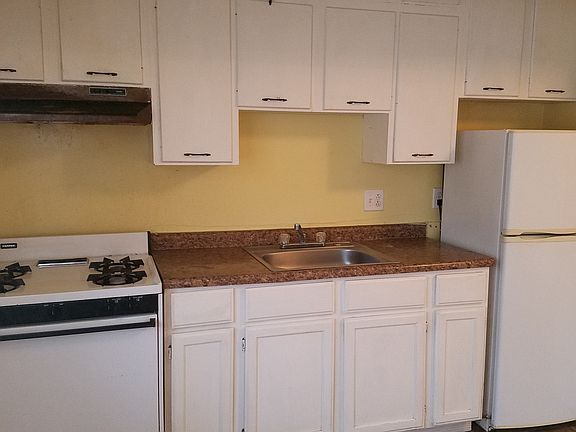 3rd image of 2727 5th Ave APT 4