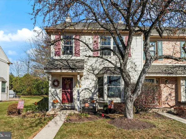 1468 Bramblewood Ct, Pottstown, PA 19464