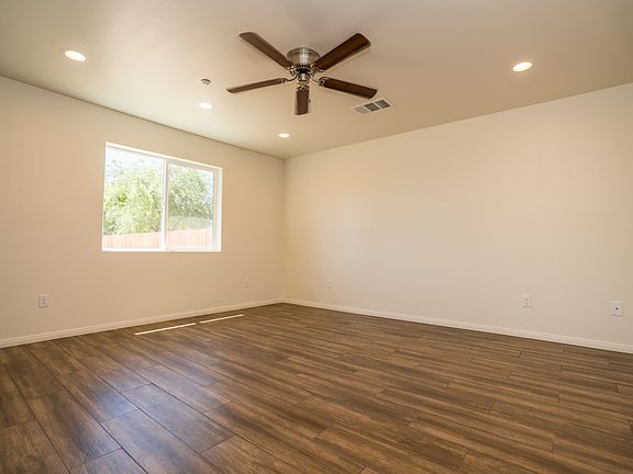 4th image of 805 Orange Ave