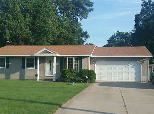 228 E Willow Dr, South Bend, IN 46637