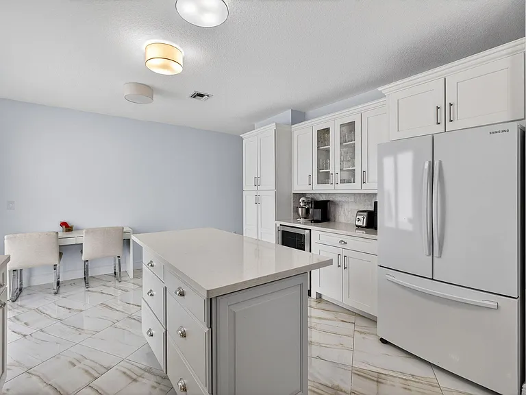 2114 Chagall Cir — Photo 20