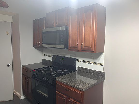 2nd image of 12 Canfield St APT 17