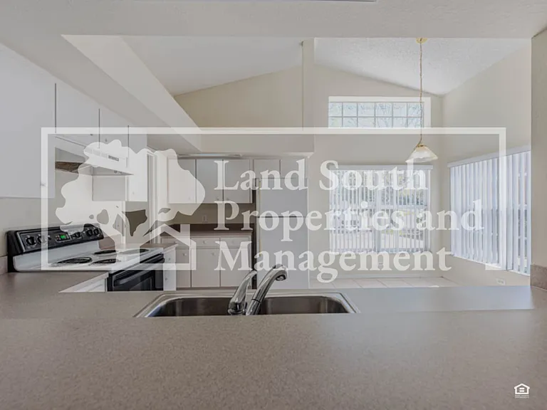 7053 Cascades Ct — Photo 8
