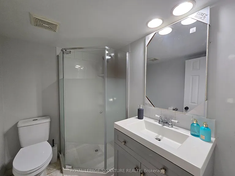 211 Glen Hill Dr #LOWER — Photo 14