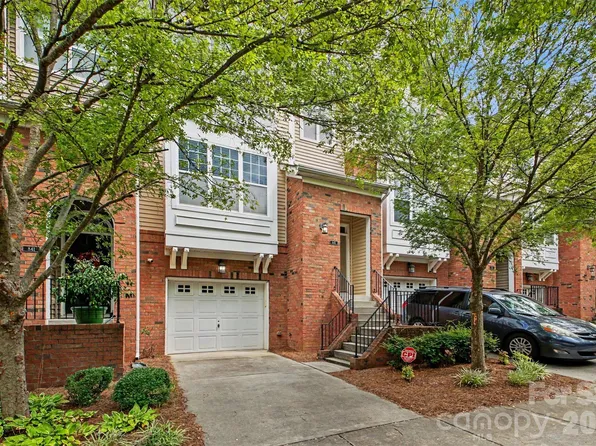 845 Windy Falls Dr, Huntersville, NC 28078