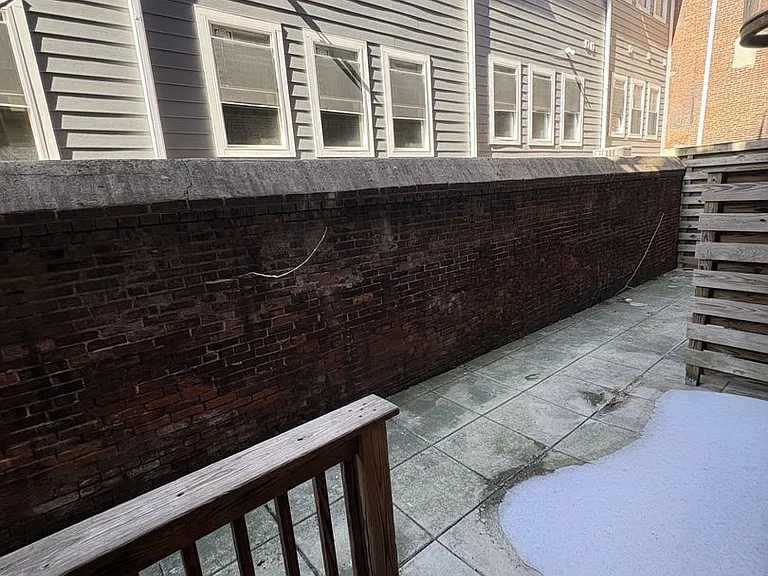125 W. Saratoga St — Photo 13