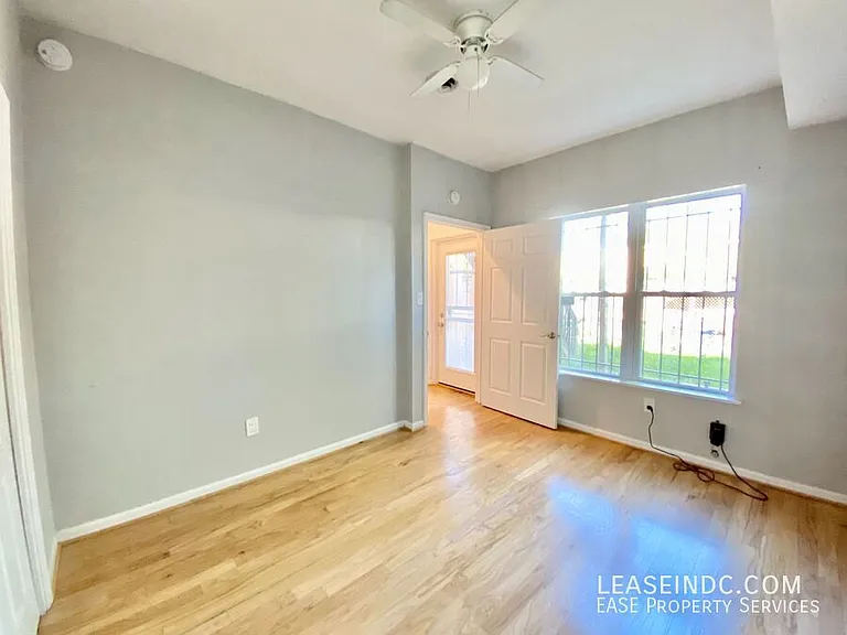 1721 11th St NW #1 — Photo 18