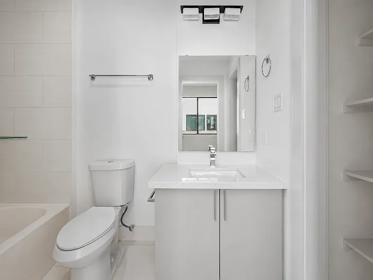 Third bedroom full bath