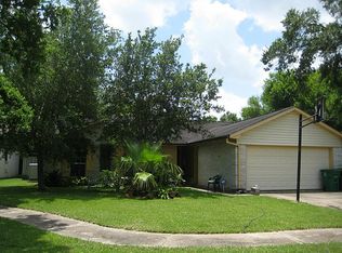 730 Silverpines Rd, Houston, TX 77062