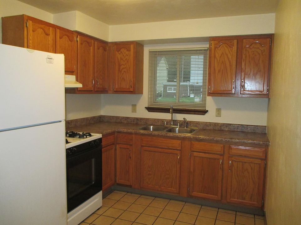 1st image of 411 Brown Ave