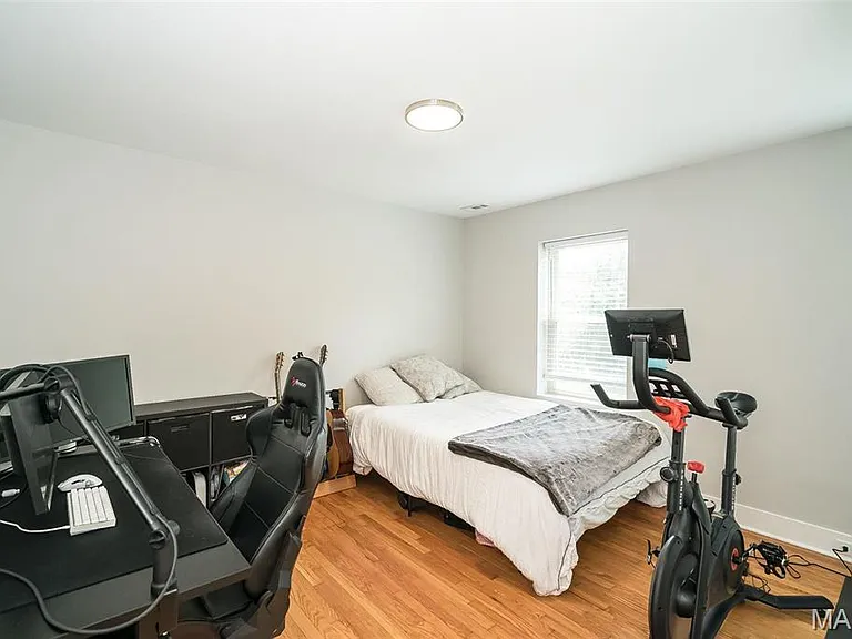 7537 Buckingham Dr — Photo 18