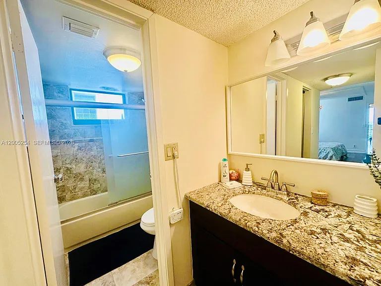 2625 Collins Ave #1508 — Photo 8